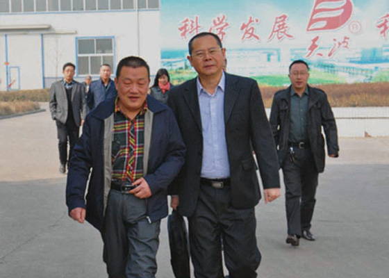 中山大學管理學院副院長符正平來公司考察